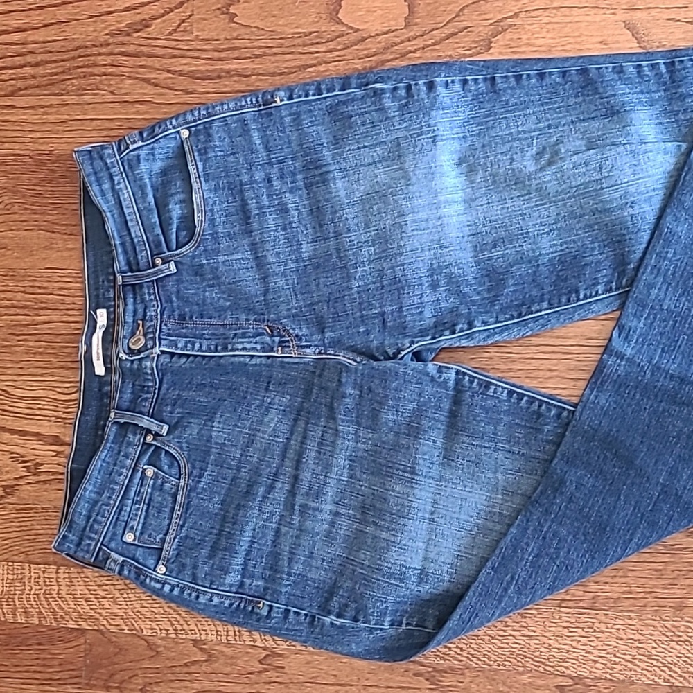 Levi's Size 10 Petite 505 Classic 5 Pocket Straight Leg Jeans